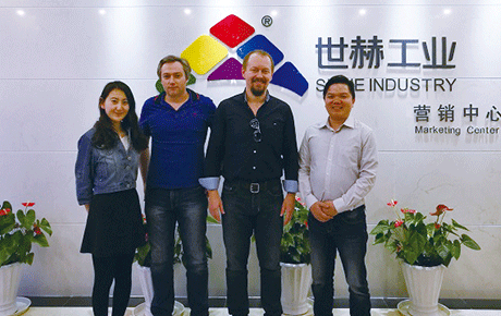 狹路相逢勇者勝